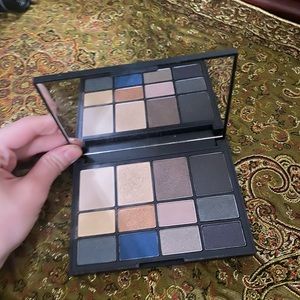 NARS issist palette